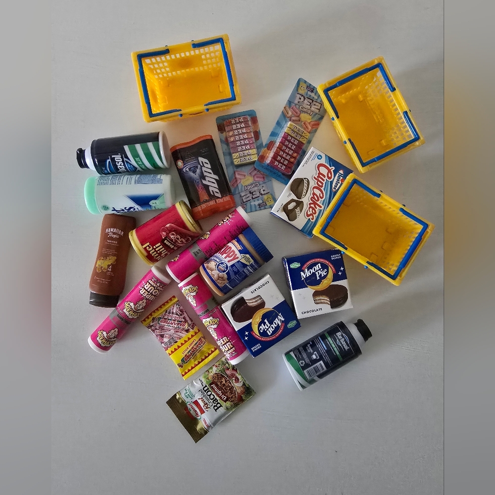 Mini Brands Series 1 Lot with Shopping Baskets